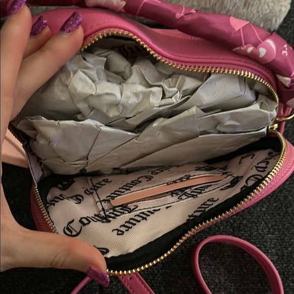 Juicy Couture Pink/Raspberry Multi Holding the Line Heart-Shaped Quilted Bag - Picture 11 of 13